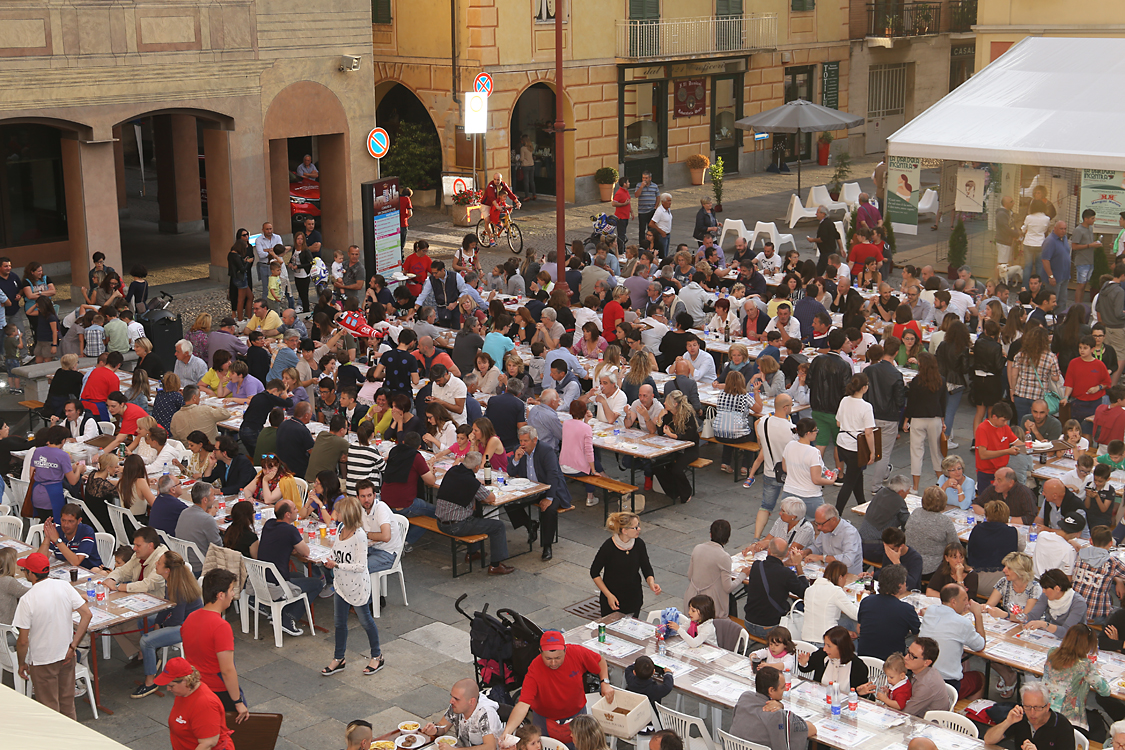 385_  la Barbera Incontra - Preparativi e cena.jpg